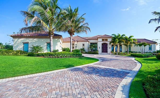Best Local Driveway Pavers  in Town And Country, MO
